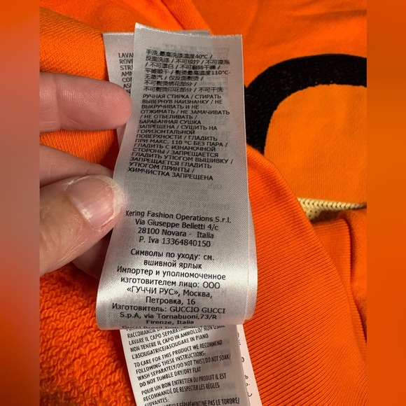GUCCI- I Know Everything About Love- Sequin Orange Heart Sweatshirt. Siz… - Picture 11 of 15